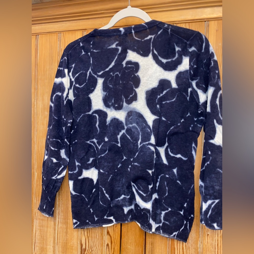 ** SOLD ** J.Crew Navy flower cardigan, size M - Picture 4 of 6